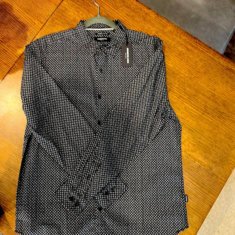 Kenneth Cole Men monogrammed dress shirt size L. Brand New With Tags